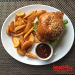 Am mai testat un burger: Kirk Douglas Chicken Burger de la Little Texas in “Turul Burgerilor din Iasi″